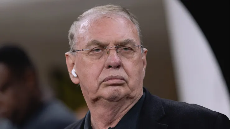 Osmar Stabile vem sendo constantemente criticado no Corinthians.