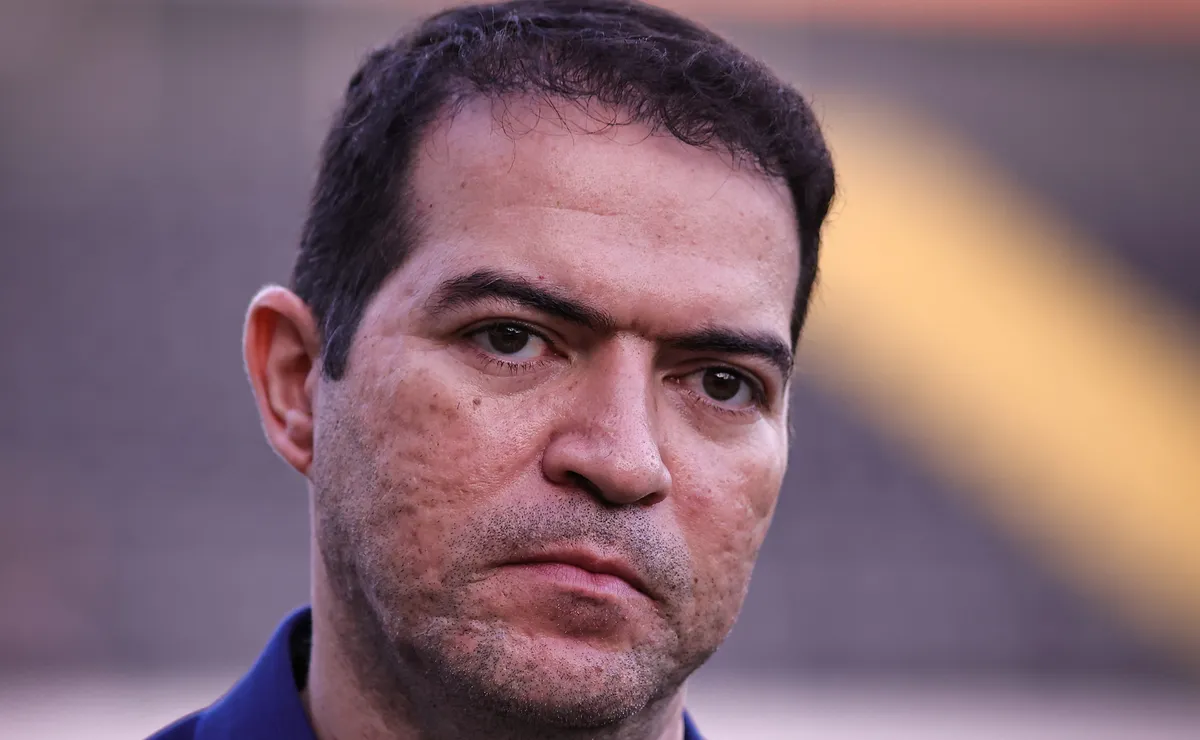 Marcelo Paz permanece no Corinthians e descarta deixar diretoria após negociação frustrada com Memphis