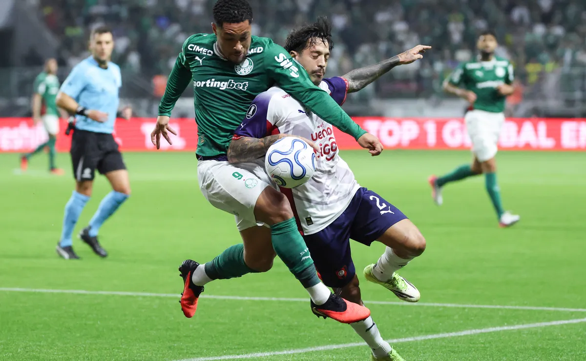 Palmeiras encara Cerro com gramado reduzido e pressão por classificação na Libertadores