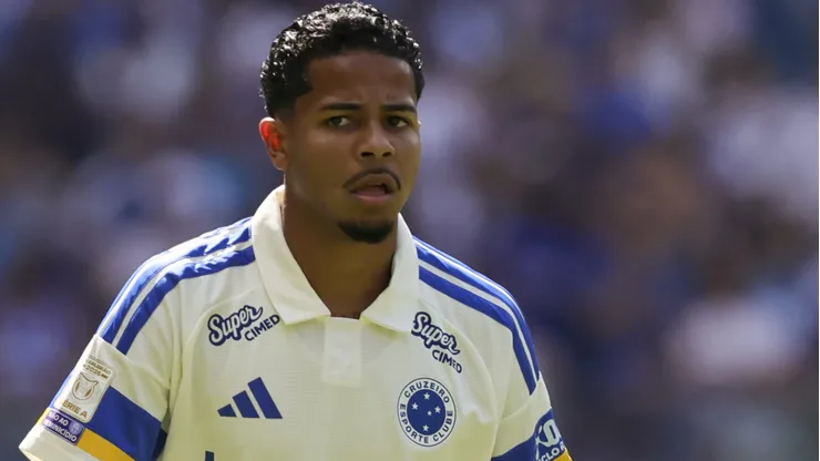 Wesley perdeu chance de gol pelo Cruzeiro.
