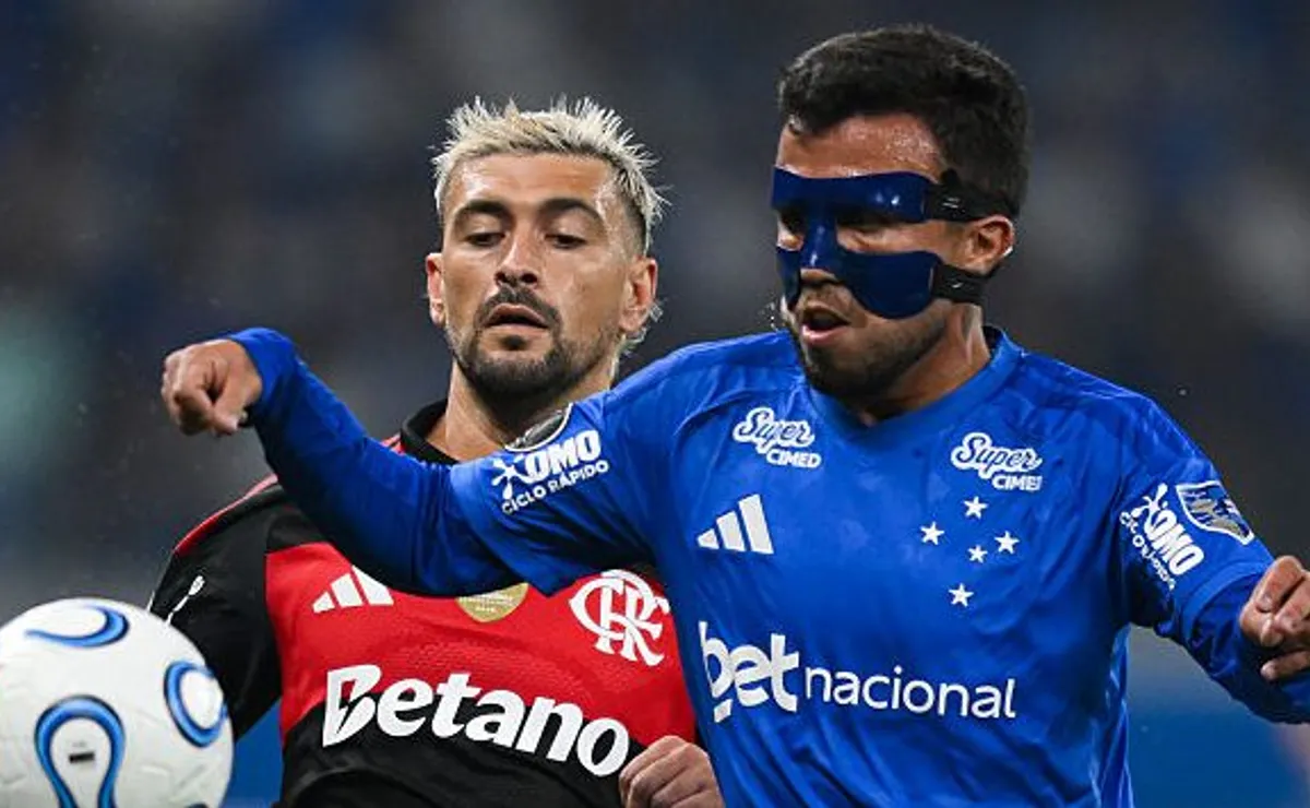 Matheus Henrique deveria ter sido expulso em Cruzeiro x Flamengo, afirma PVC