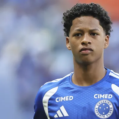 Flamengo perde Zé Lucas para o Cruzeiro e vê joia brilhar contra o Rubro-Negro