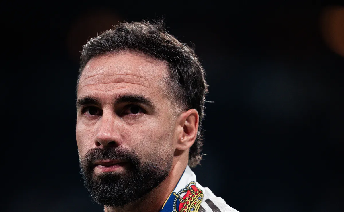 Sem clube, Carvajal vira alvo no mercado e avalia propostas fora da Europa