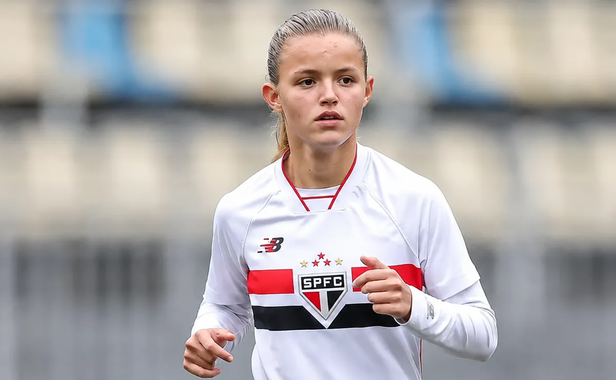 Júlia Correia é grande esperança e tem ascensão incomum no futebol feminino jogando pelo São Paulo