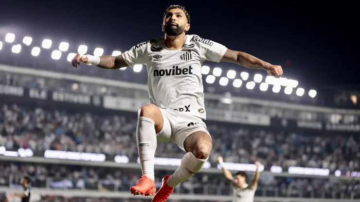 Gabigol durante partida na Vila Belmiro. Foto: Marcello Zambrana/AGIF