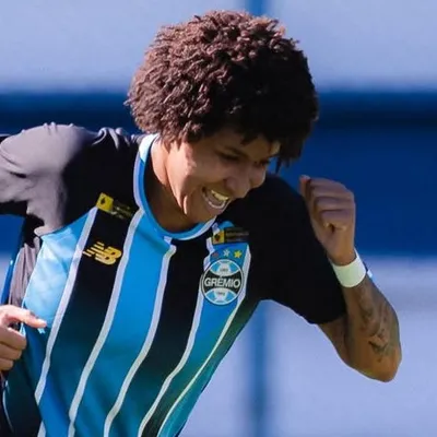 Leidiane vive boa fase e mira classificação do Grêmio