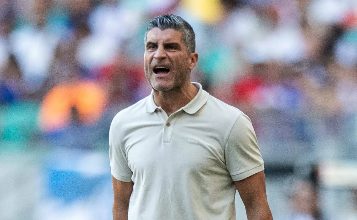 Vasco x Olímpia tem prováveis escalações reveladas e Pedro Emanuel tem 3 desfalques além de Brenner