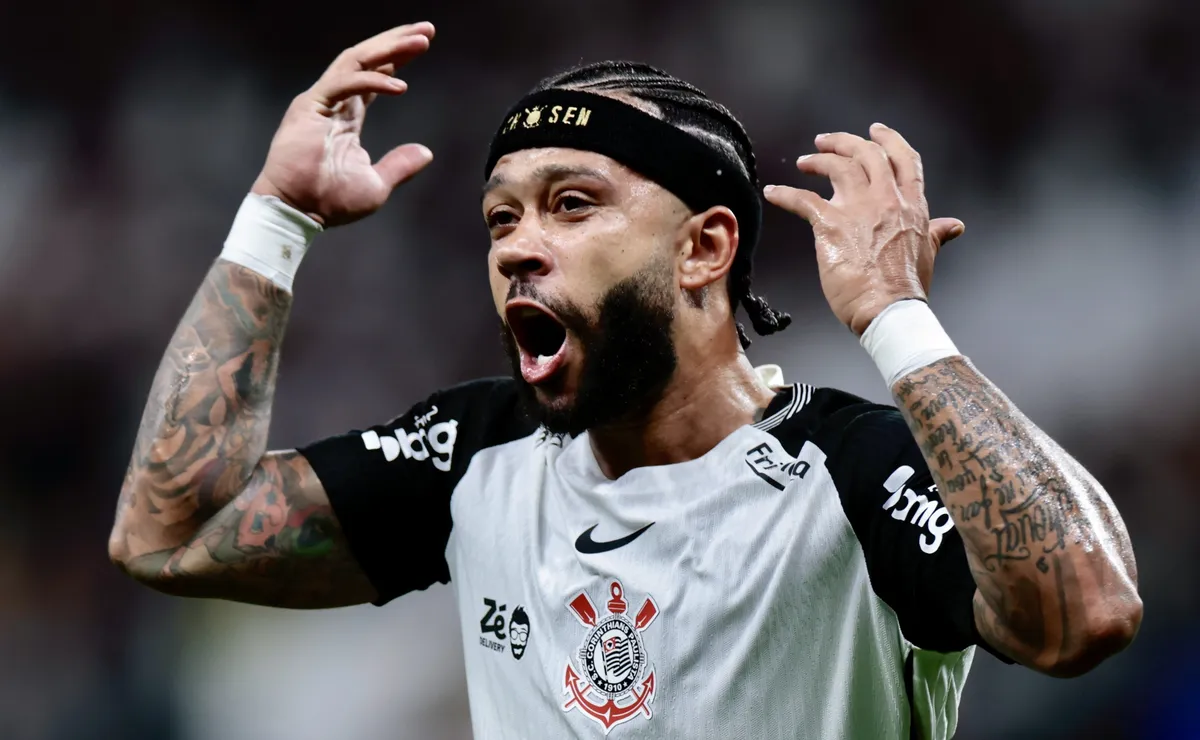 OPINIÃO: Corinthians precisa superar transfer ban e trazer um substituto imediato de Memphis Depay