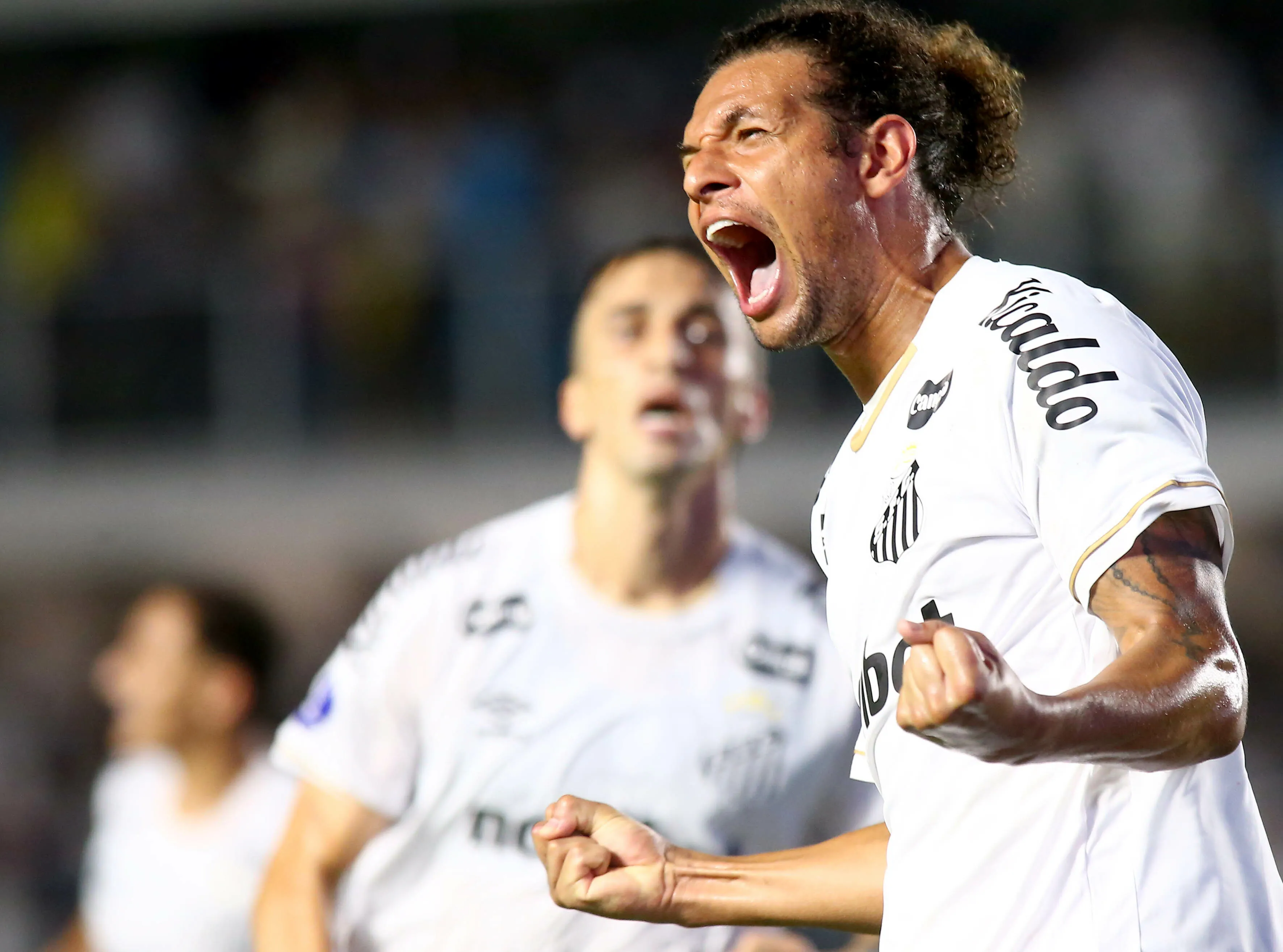 Wilian Arão marcou seu primeiro gol com a camisa do Peixe e foi vital para virada do Peixe na Sul-Americana – Foto: Mauricio De Souza/AGIF