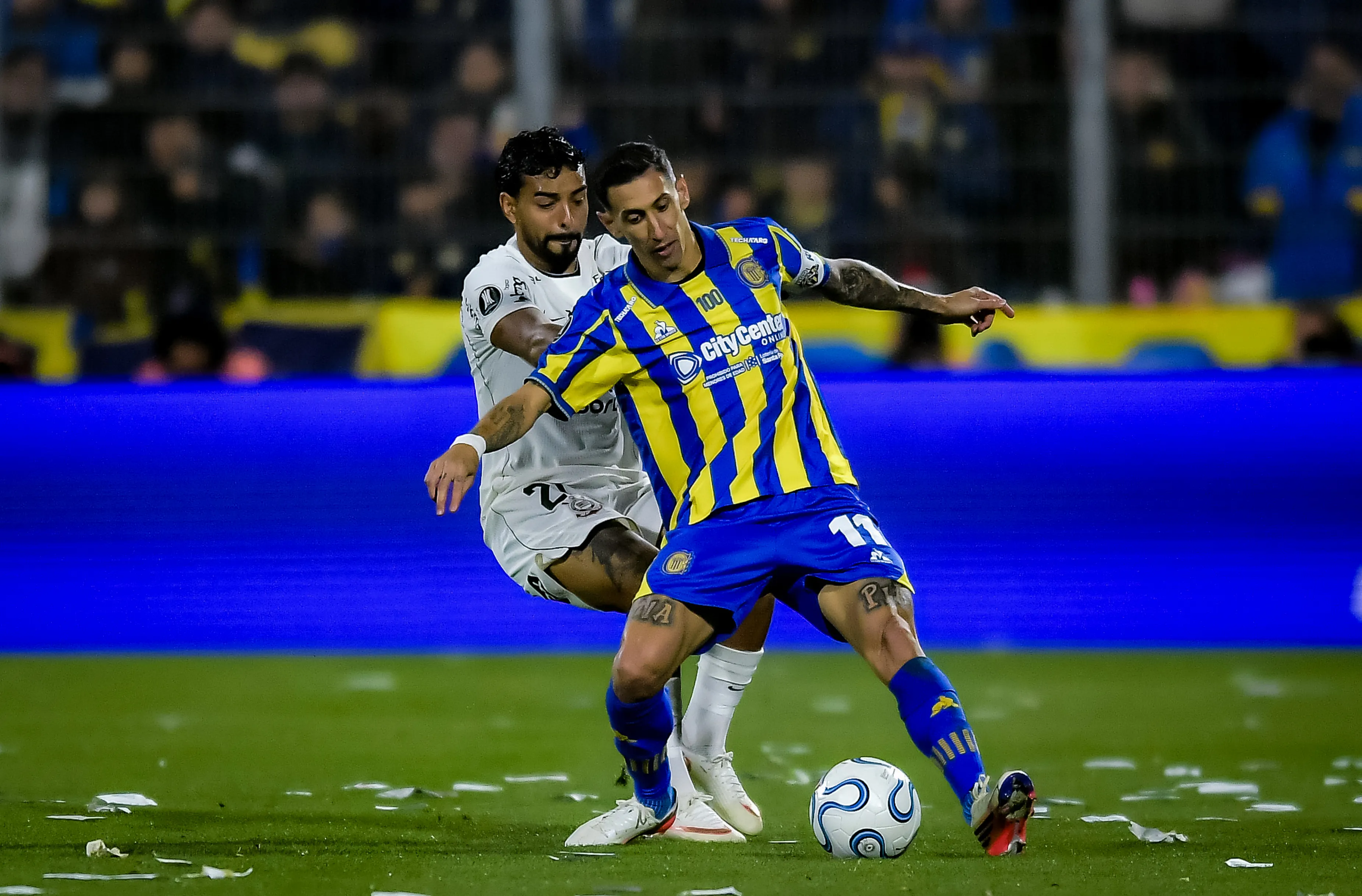 Di María pouco produziu para o Rosario Central sair na frente do Corinthians na Libertadores – Foto: Marcelo Endelli/Getty Images