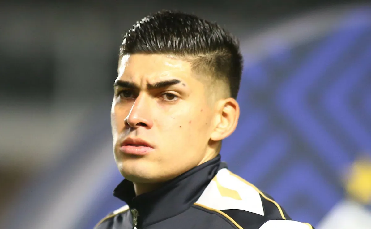 Racing negocia contratação do zagueiro Adonis Frías, do Santos
