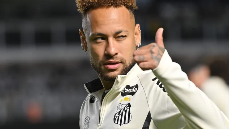 Neymar manda o recado: Pegue a visão massa santista! Foto: Jota Erre/AGIF