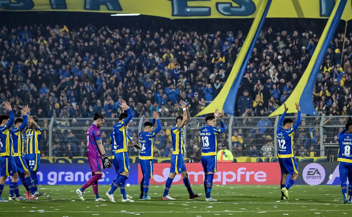 Rosario Central ataca torcida do Corinthians e duvida de denúncia de Hugo Souza em nota