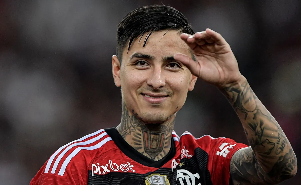 Pulgar aguarda resposta do Flamengo e define prazo para decidir seu futuro no clube