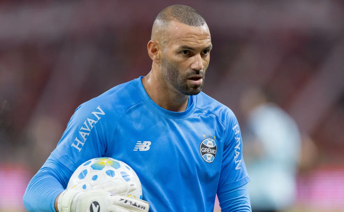 Weverton apoia novas regras da Fifa, mas questiona mudança envolvendo goleiros