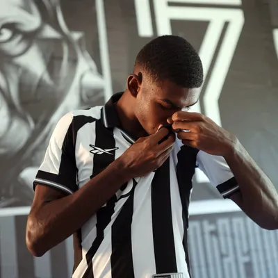 Botafogo pretende emprestar Wallace Davi para dar mais minutos ao atacante