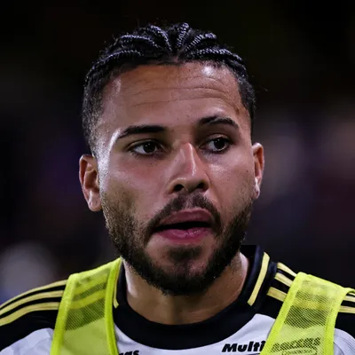 Vasco avança por camisa 8 e descarta Deossa e Alexsander
