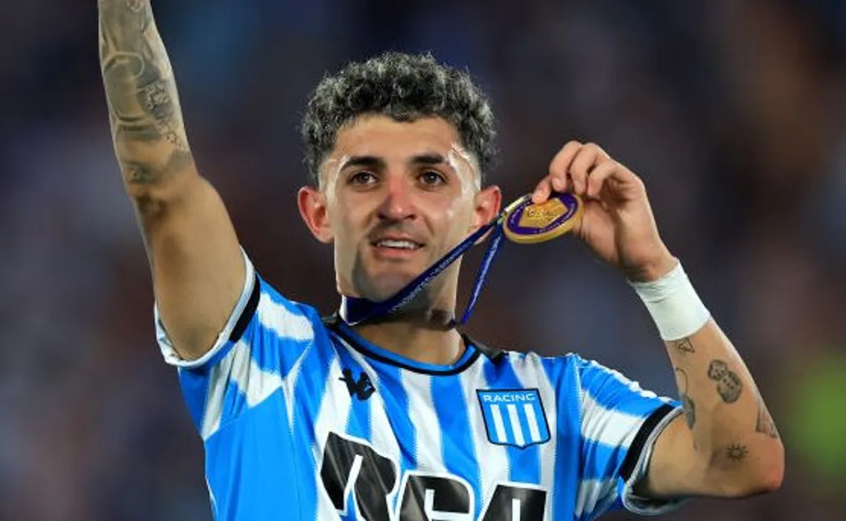Santos negocia com o Racing a troca do zagueiro Adonis Frías pelo lateral-direito Gastón Martirena