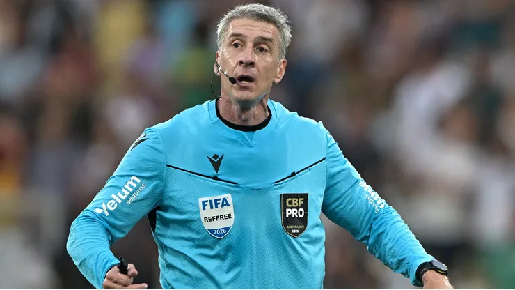 Daronco não considerou pênalti em Fluminense X Palmeiras.
