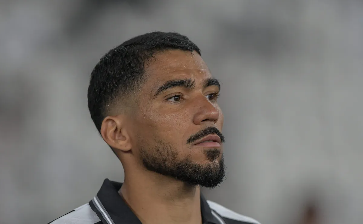 Allan e Anthony reforçam o Botafogo contra o Vitória, mas dupla deve começar o jogo no banco