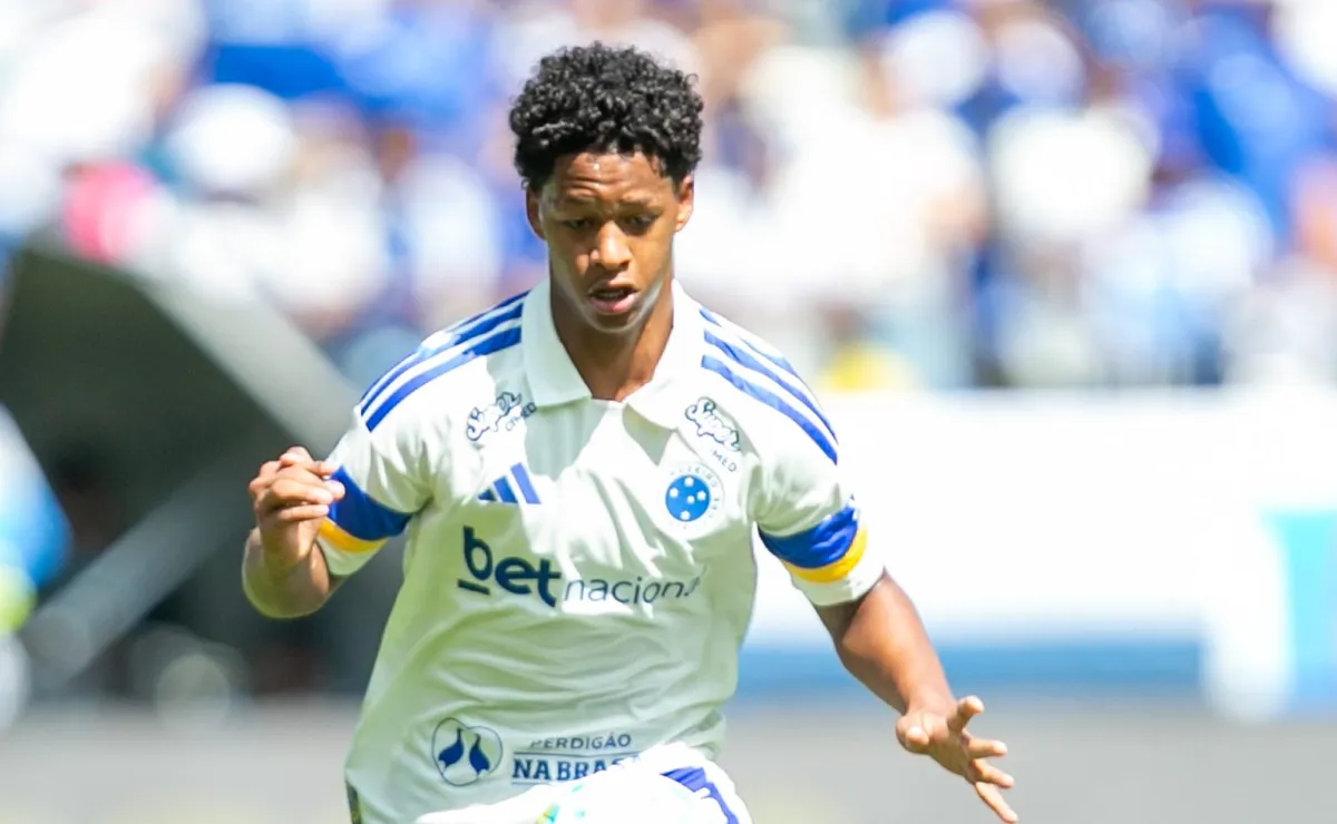 Opinião: Zé Lucas já deveria furar a fila e ser titular no Cruzeiro pelo que apresentou