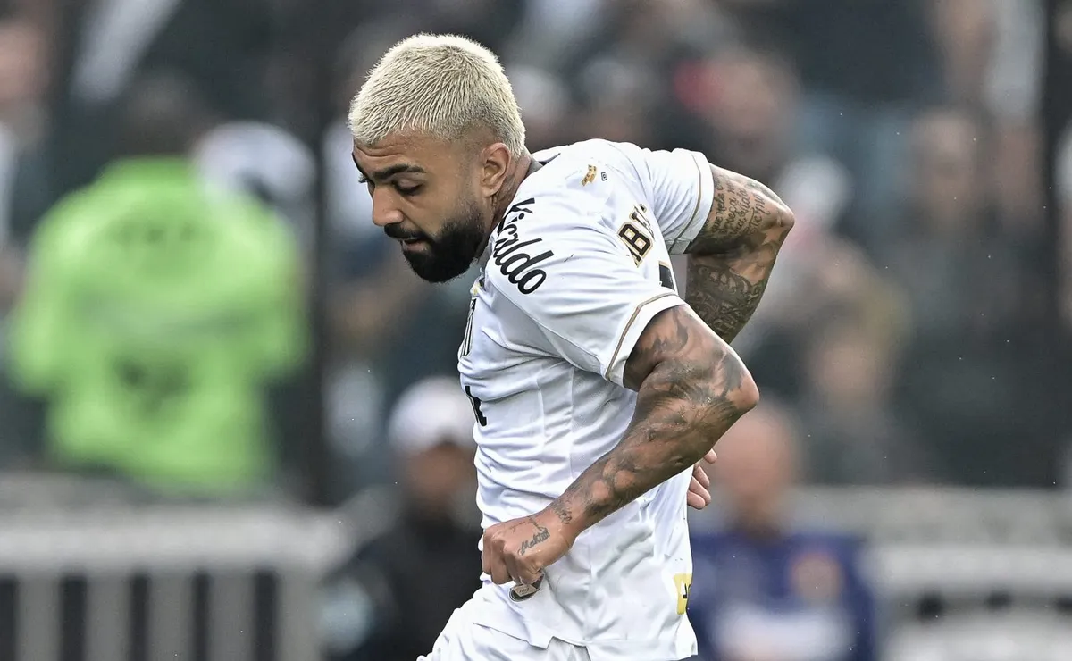 Gabigol decide e Santos vence Vasco por 3 a 0 em 2º tempo inspirado