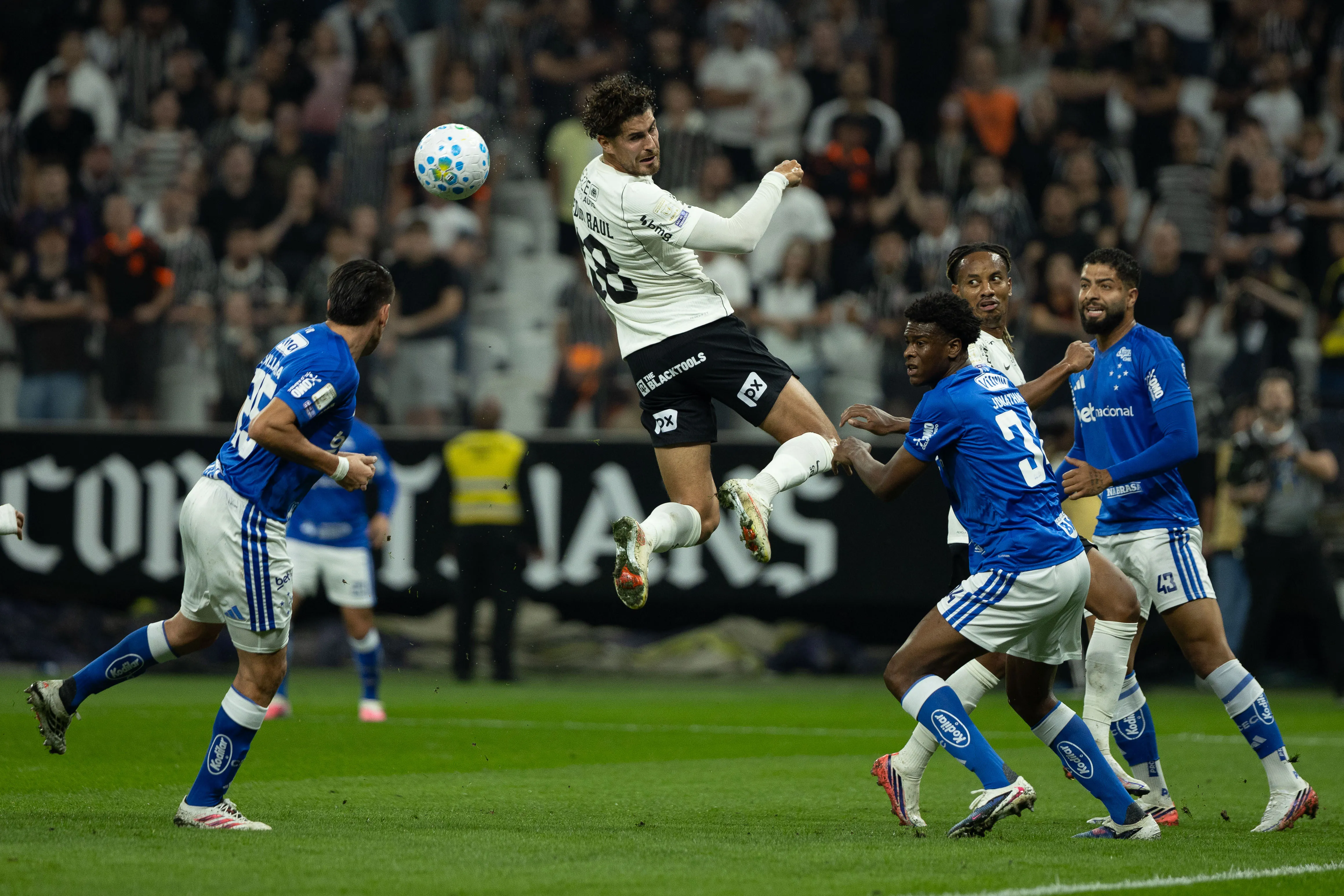 Corinthians x Cruzeiro. Foto: Joisel Amaral/AGIF