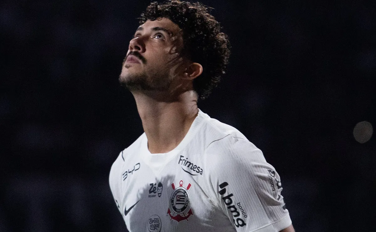 Gustavo Henrique faz golaço, mas Corinthians sofre contra-ataques e perde para o Cruzeiro
