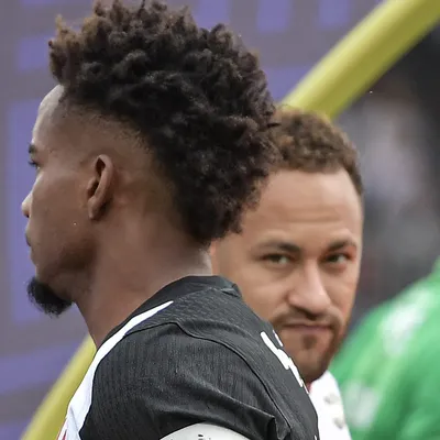 Thiago Mendes ficou revoltado com as ofensas de Neymar