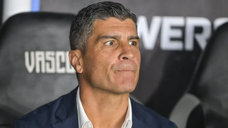 Pedro Emanuel tecnico do Vasco durante partida contra o Independiente Medellin no estadio Sao Januario pelo campeonato Copa Sul-Americana 2026.