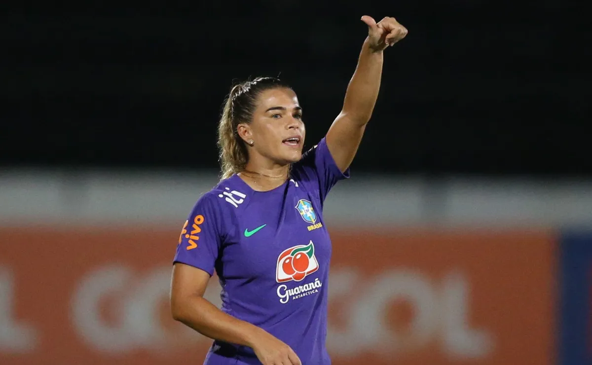 Tamires questiona engajamento para Copa e expõe ignorância sobre futebol feminino no Brasil