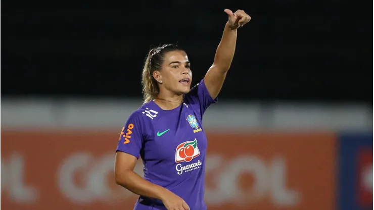 Tamires não se calou sobre mobilização para lotar estádios na Copa do Mundo no Brasil - Foto: Marlon Costa/AGIF