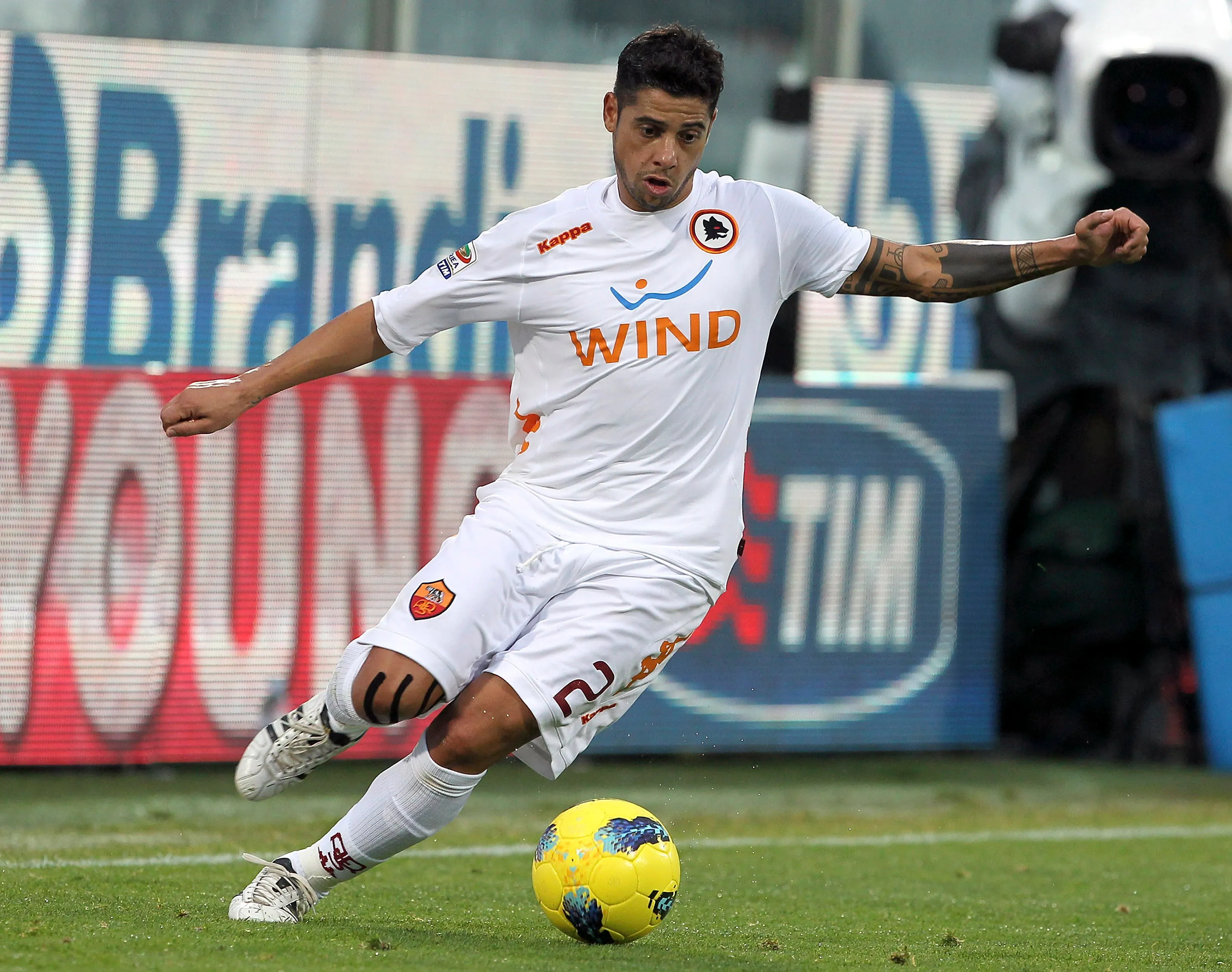 Cicinho. Foto: Marco Luzzani/Getty Images