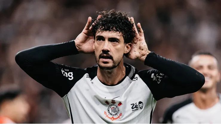 Gustavo Henrique vem sendo um zagueiro artilheiro.