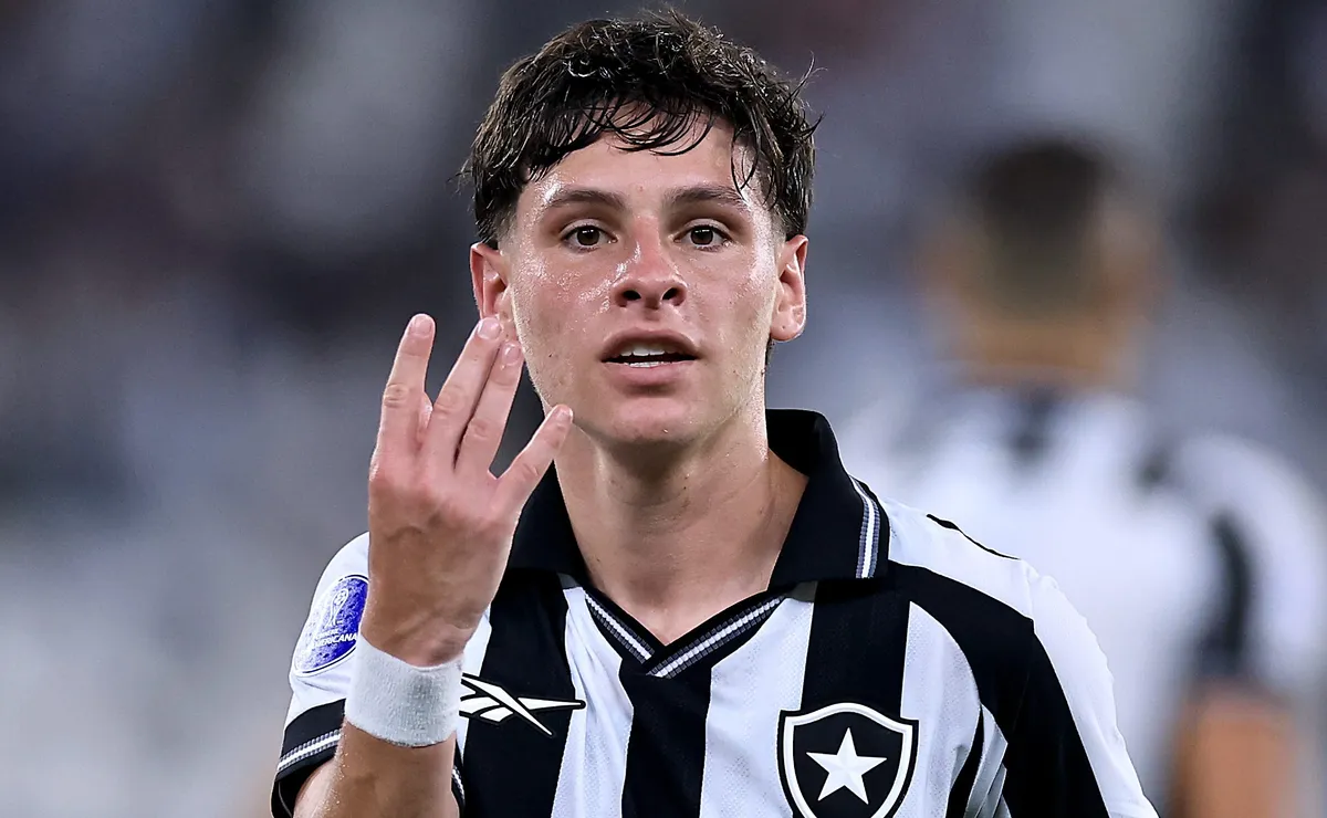 Botafogo encaminha renovação de Álvaro Montoro até 2031
