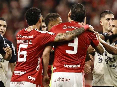 Maripán se irrita após Picco chutar a bola em Bruno Henrique