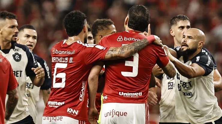 Maripán se irritou com o adversário em confusão.