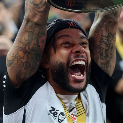 Conselho do Corinthians aprova renovação de Memphis Depay