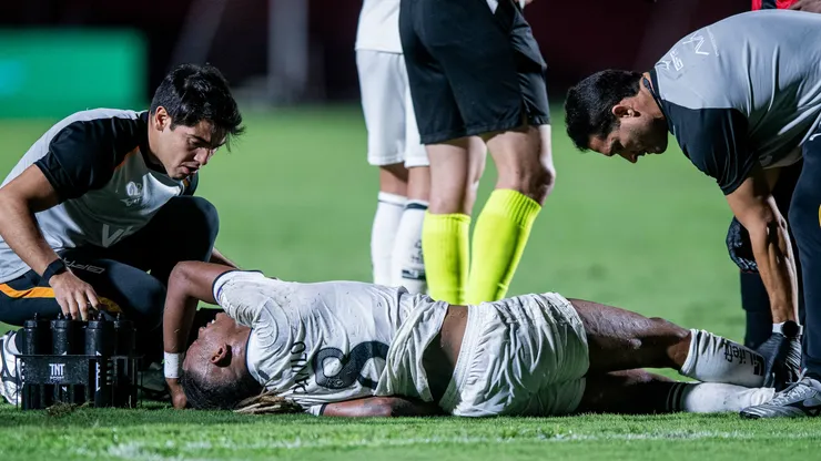 Danilo jogador do Botafogo durante partida contra o Vitoria no estadio Barradao pelo campeonato Brasileiro A 2026