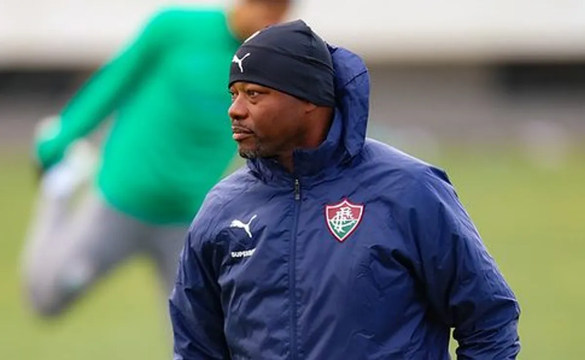 Marcão define dupla com Thiago Silva na zaga e lida com três desfalques no Fluminense