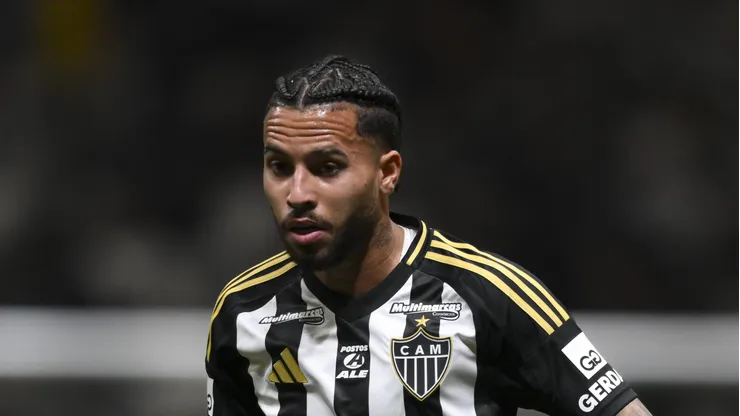 Alexsander de saída do Galo. Foto: Pedro Vilela/Getty Images
