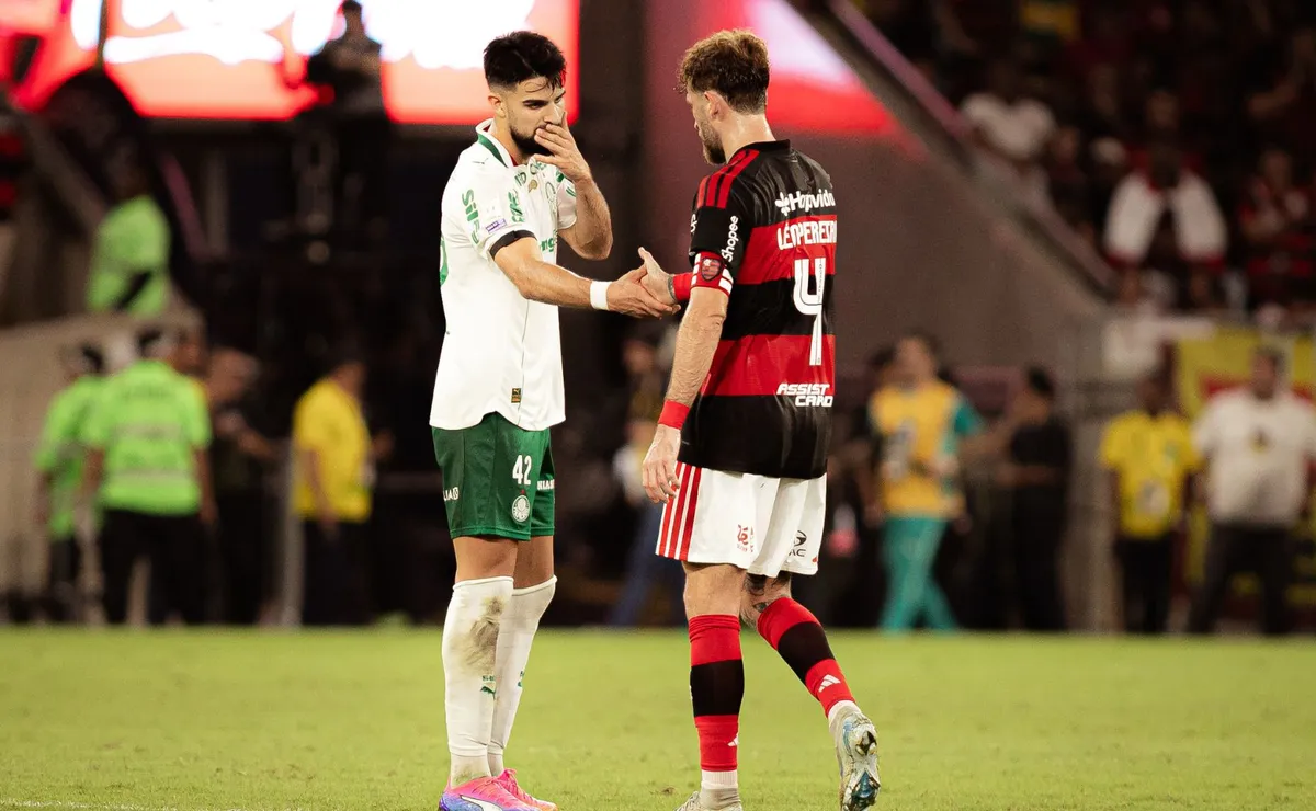 Flamengo e Palmeiras superam todos os mandantes em gols marcados fora de casa