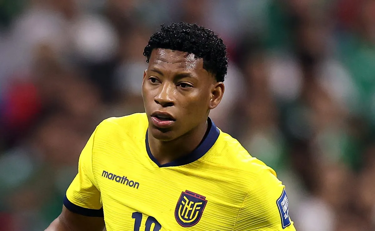 Flamengo aceita vender Gonzalo Plata, mas exige R$ 150 milhões para fechar negócio