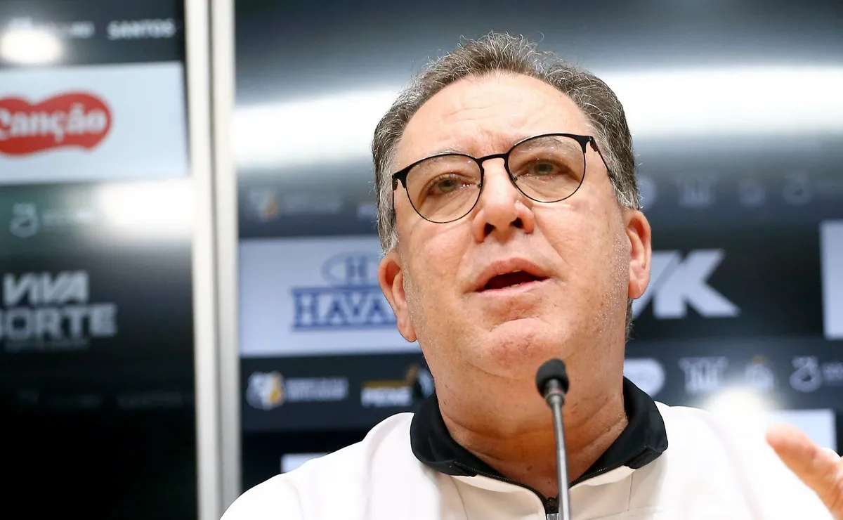 Análise: Marcelo Teixeira quebra combinado com o elenco e estraga bom momento do Santos