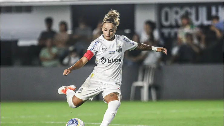 Thaisinha no Santos. Foto: Reinaldo Campos/AGIF