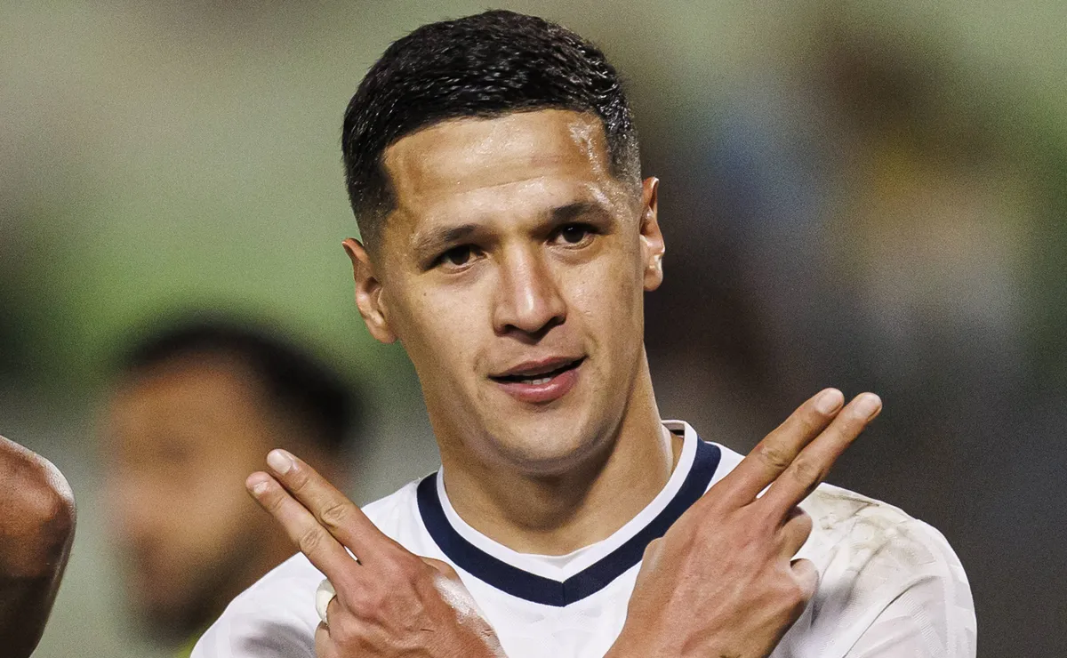 Vasco fará proposta por Alex Arce após jogo do Rivadavia contra Fluminense na Libertadores