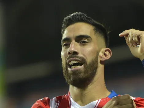 Vasco avalia investida por Gabriel Ávalos, da Seleção do Paraguai