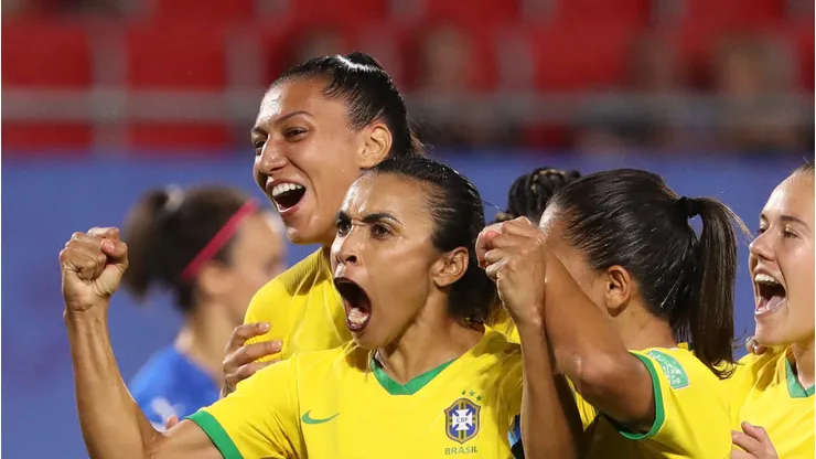 Marta comemorando gol da Seleção em jogo da Copa de 2019.