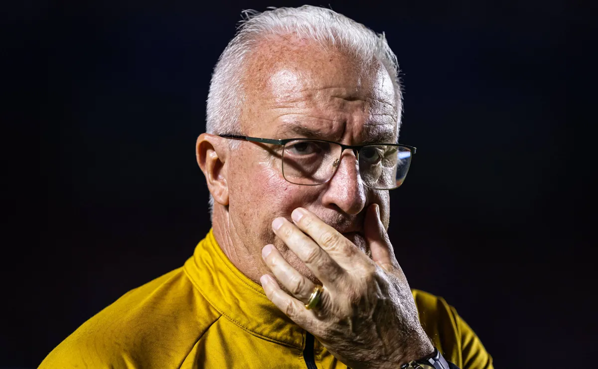 Dorival Júnior acerta em estratégia inicial, mas São Paulo volta a sofrer em classificação na Sul-Americana