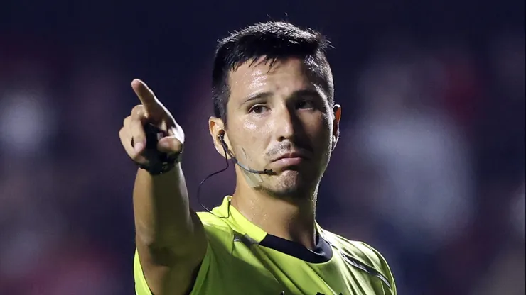 Kevin Ortega em ação em jogo no MorumBIS.